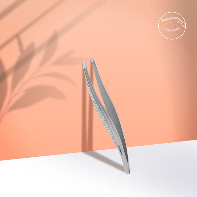 Hovedbilde Øyebryns pinsett  Classic 12 Type 3 - Smal skrå