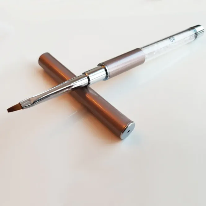 Hovedbilde Gelépensel #8 med lokk – Elegant og presis